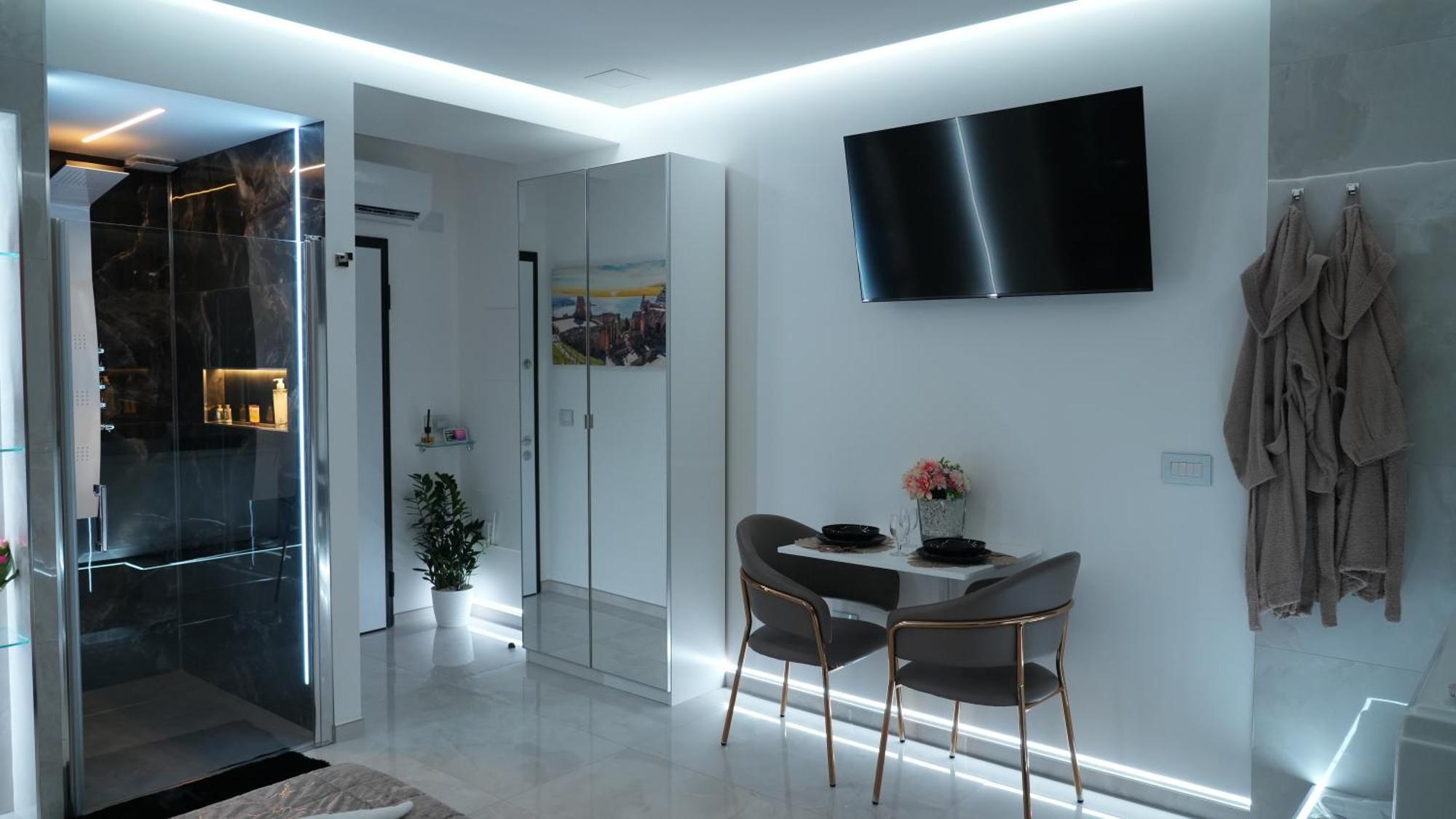 Imperial Apartment