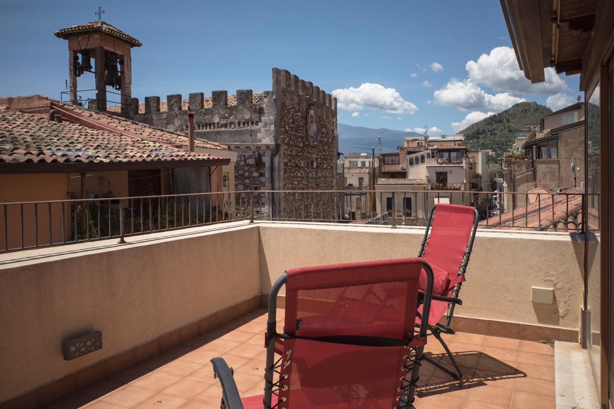 Salita Ciampoli - Attico Sul Corso Taormina