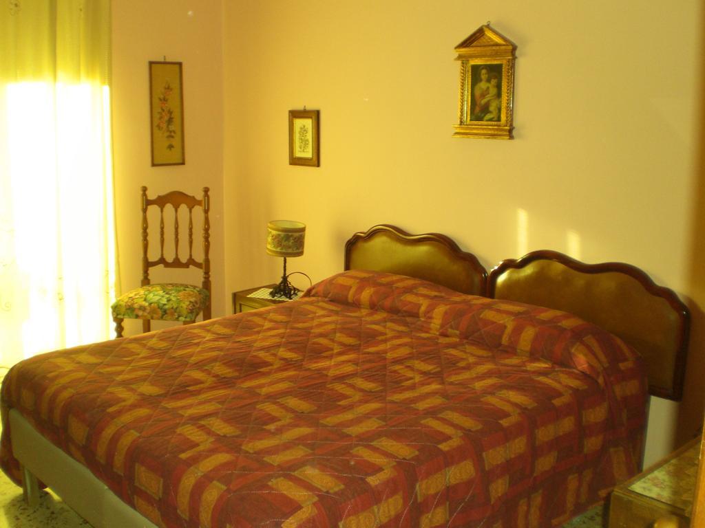 Apartment Theokles *