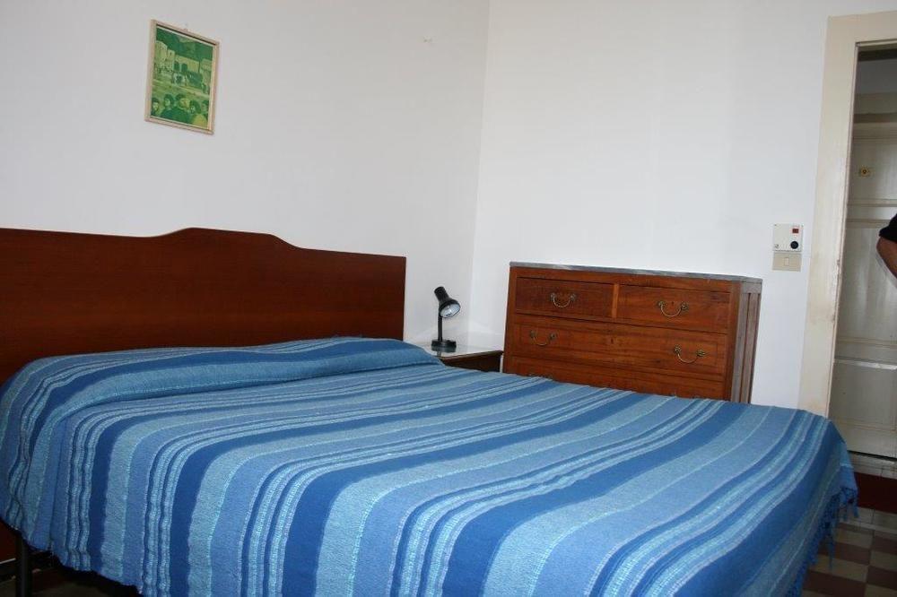 Astoria Hotel 2*