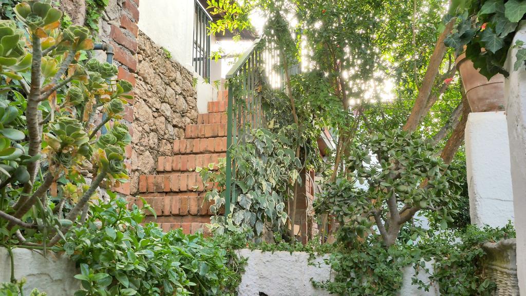 Casa La Via Del Mare Bed & Breakfast 3*