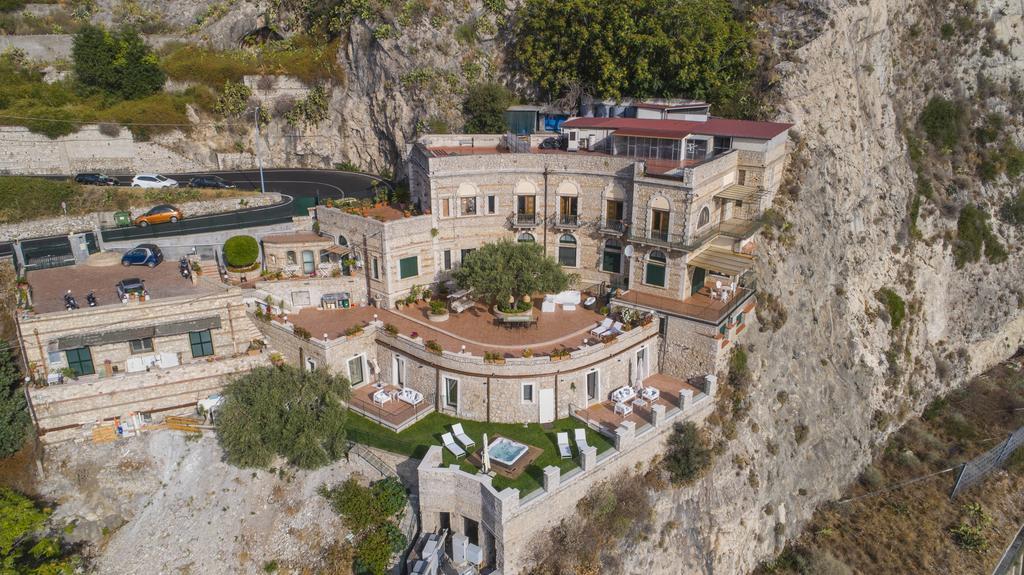 Apartment Sparviero Luxury Suites