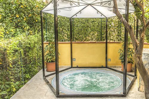 Il Glicine Aparthotel 3*
