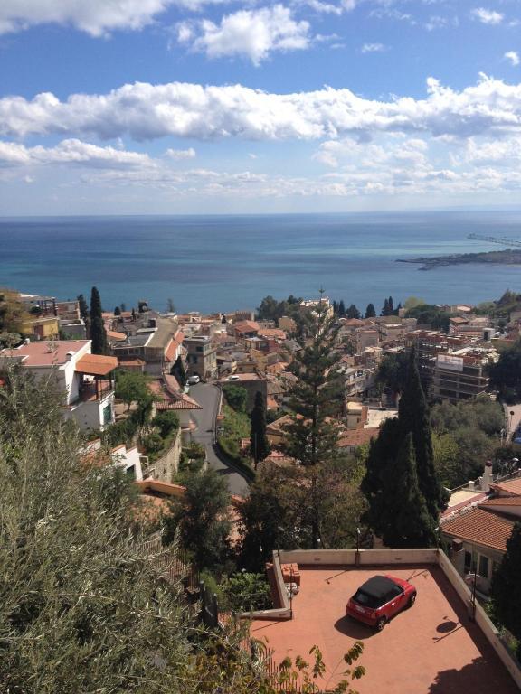 Greta & Taormina