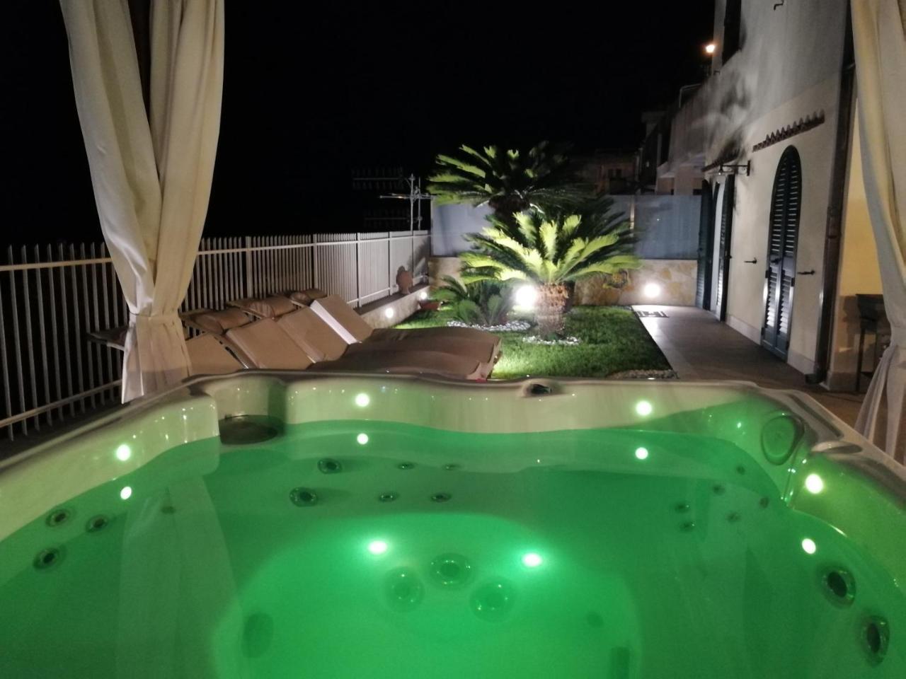 Villa Le - *