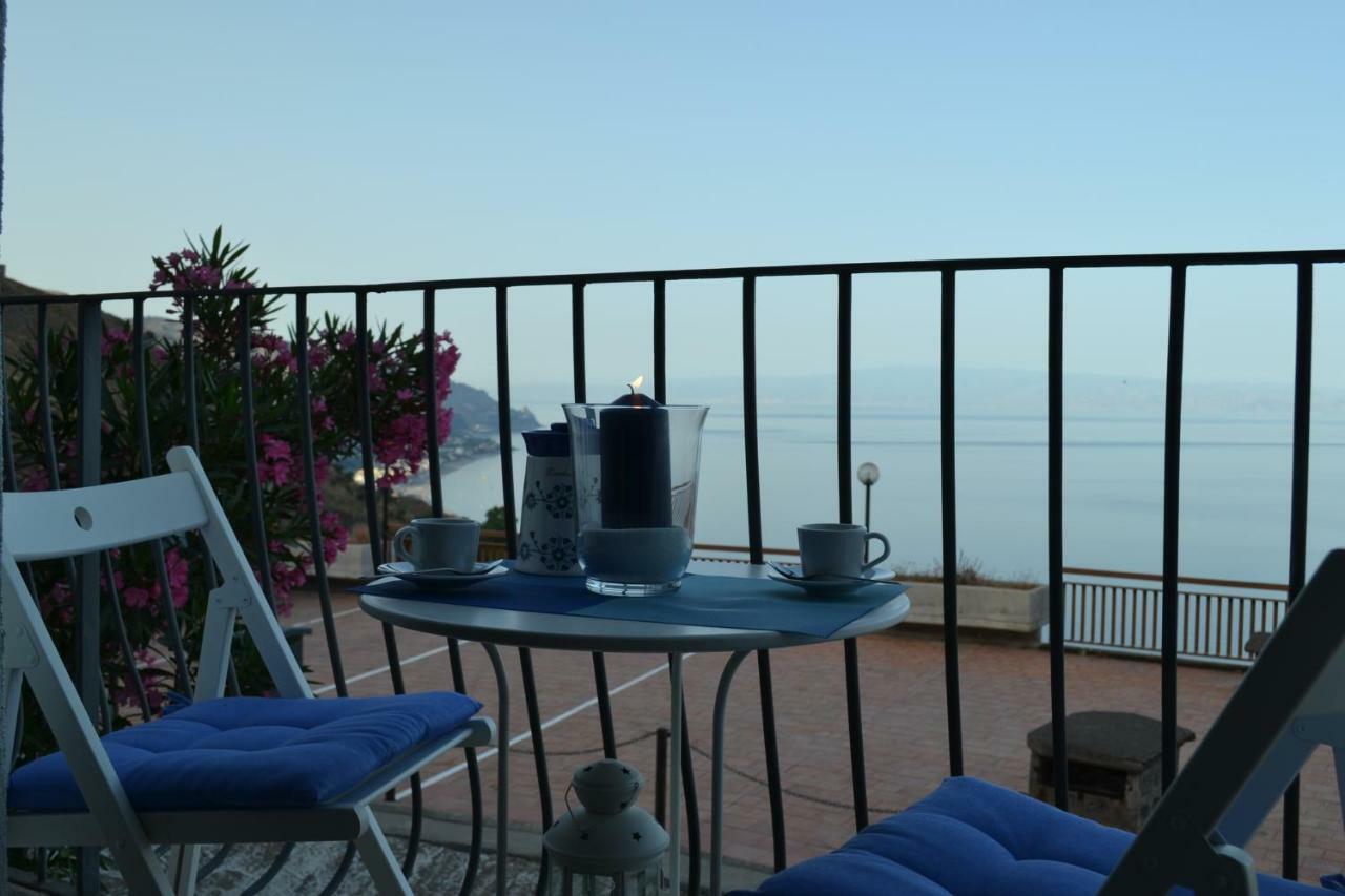 Apartment Charming Place 2 *