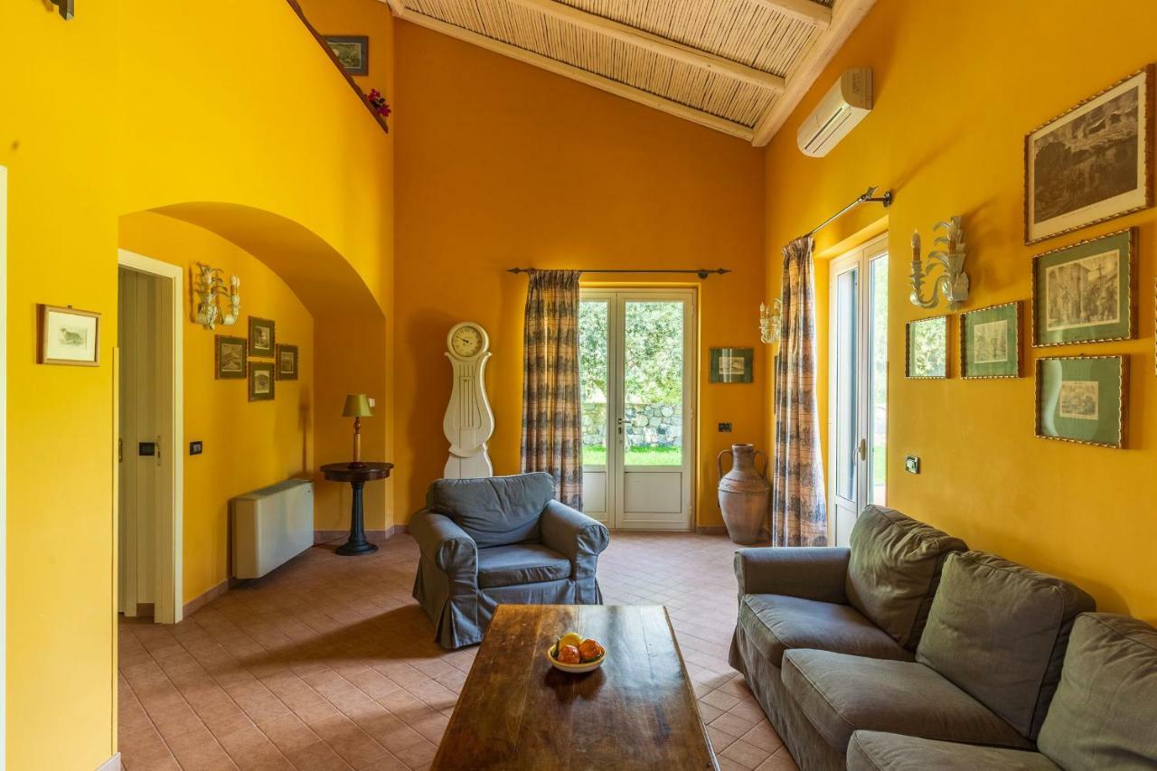 Le Del Principe-villa Alliata Country * Taormina