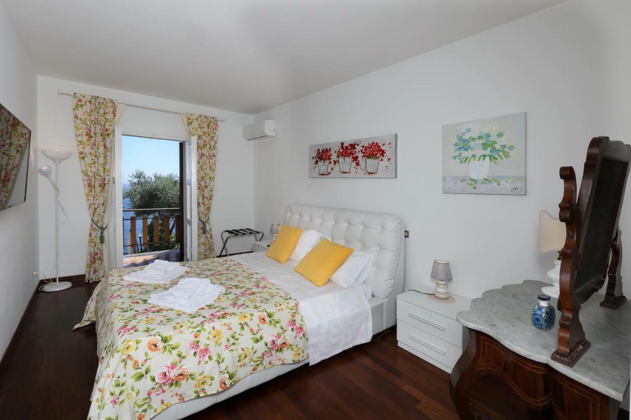 Vittoria Villa Taormina