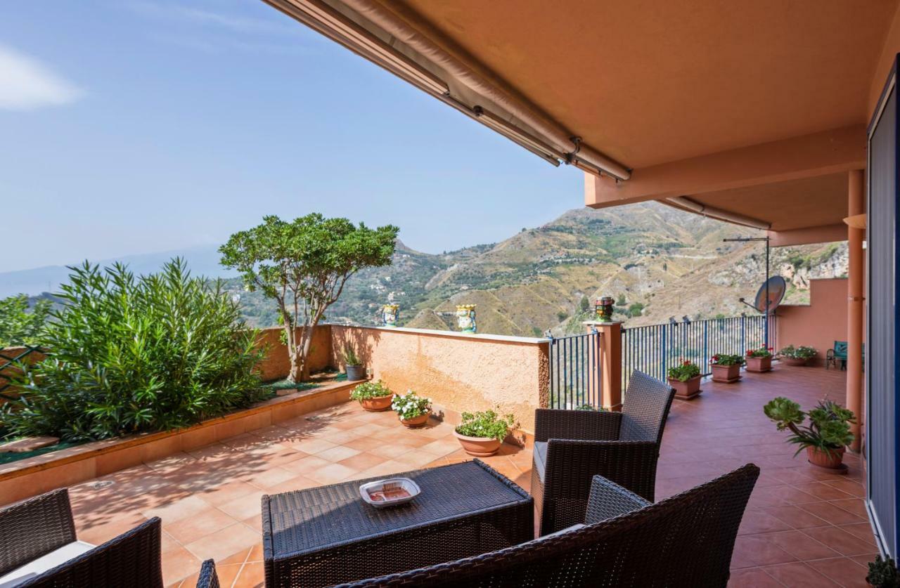 With Panoramic View Apartment Taormina