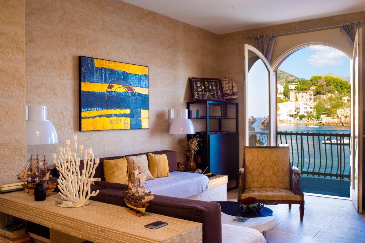 Agatha House Taormina-with Private Beach Apartment *