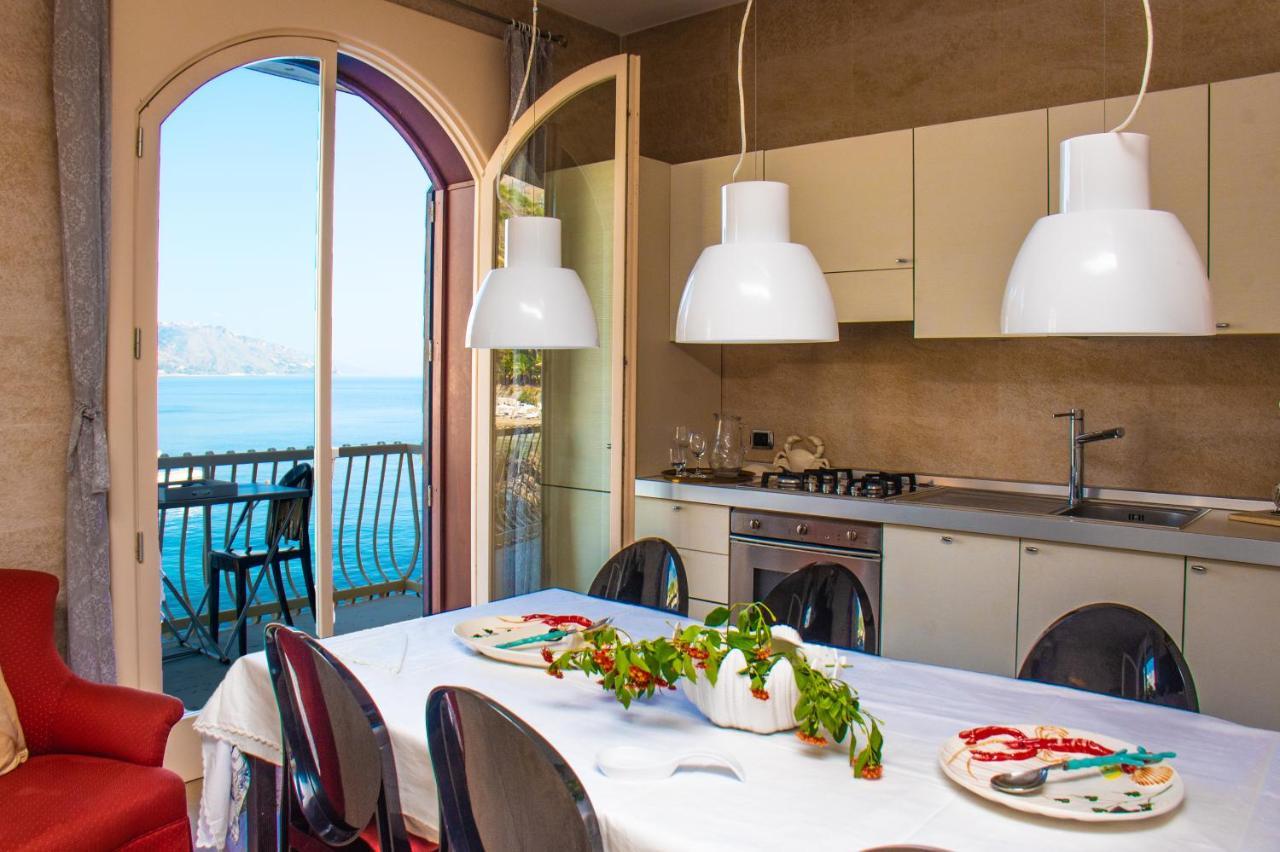Apartment Agatha House Taormina-with Private Beach