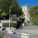 B&B Akropolis