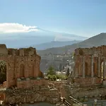 B&B Akropolis