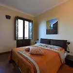 Taormina Collection: Iside
