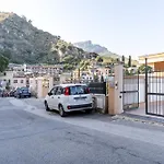 Lovely Sea View Apartment - Swimming Pool