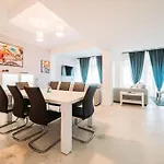 Sanicolo Apartment