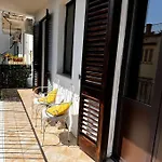 Mf House