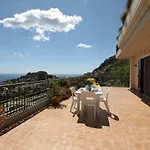 Fontana Vecchia Seaview Apartment