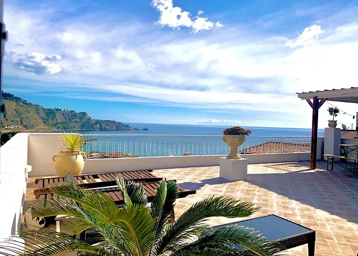 Panoramic Taormina Bay View