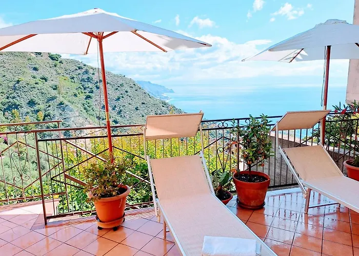Castel Tauro Apartment