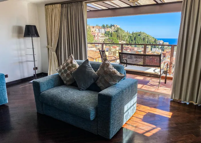 Taormina Palazzo Di Ferro