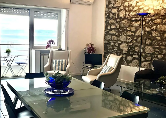 Taormina Center Apartment With Sea View