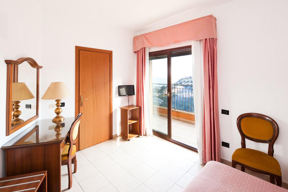Andromaco Palace Hotel 3*