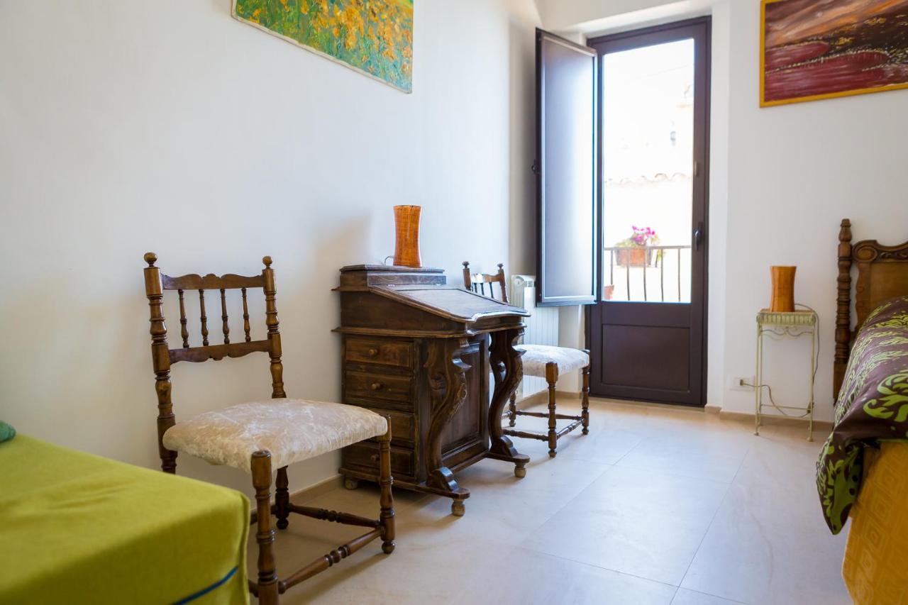 La Casa Gialla Bed & Breakfast Taormina