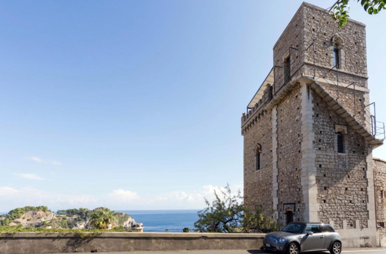 Eleonora Isola Bella Sea View Small Pool + Jacuzzi Villa