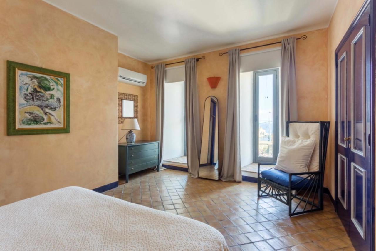 Eleonora Isola Bella Sea View Small Pool + Jacuzzi Villa *