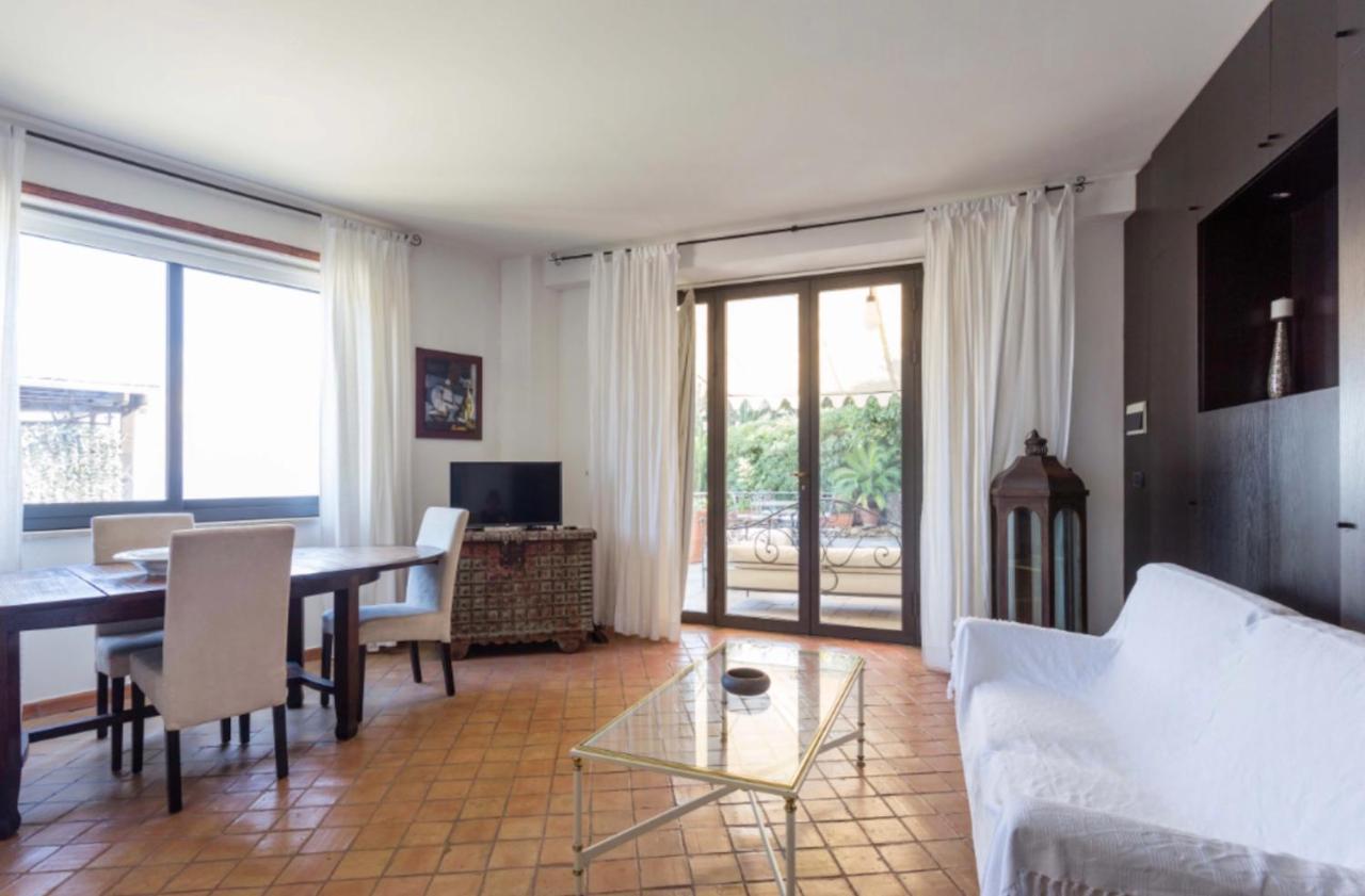Eleonora Isola Bella Sea View Small Pool + Jacuzzi Villa *