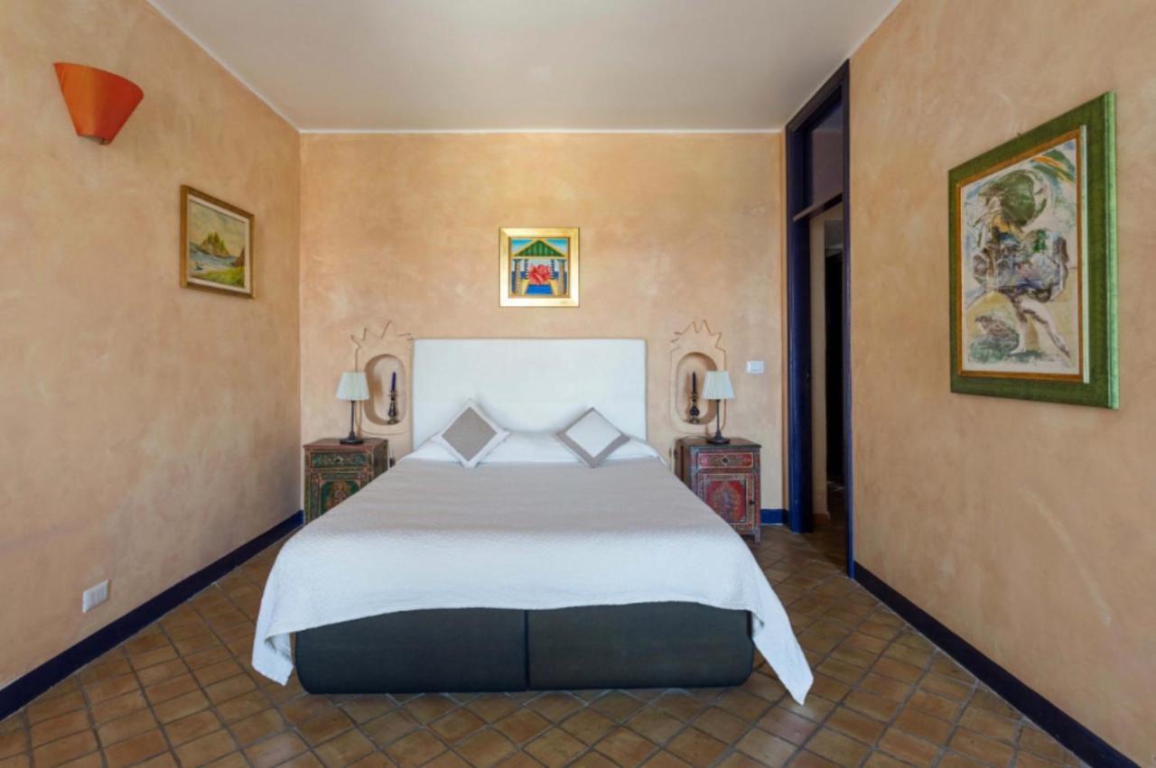 Villa Eleonora Isola Bella Sea View Small Pool + Jacuzzi