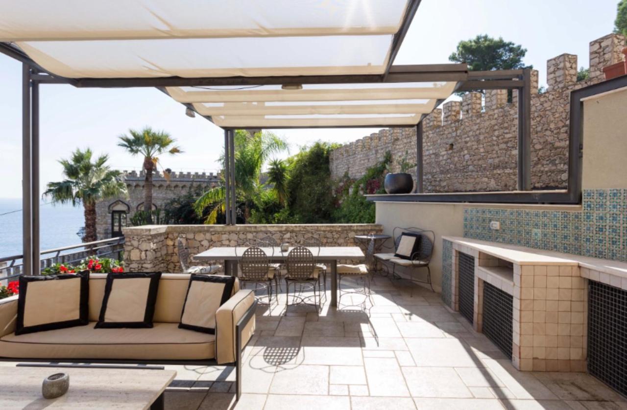 Villa Eleonora Isola Bella Sea View Small Pool + Jacuzzi Taormina