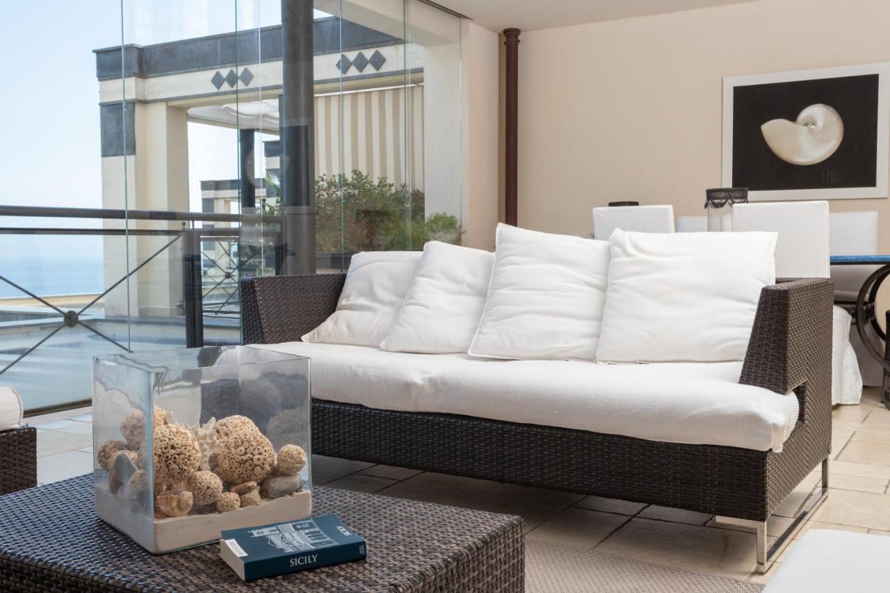 Beautiful In The Centre Of Apartment *