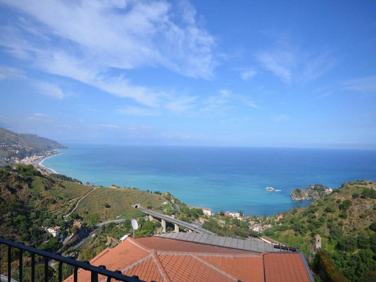 Spacious In With Sea View And Balconies Apartment
