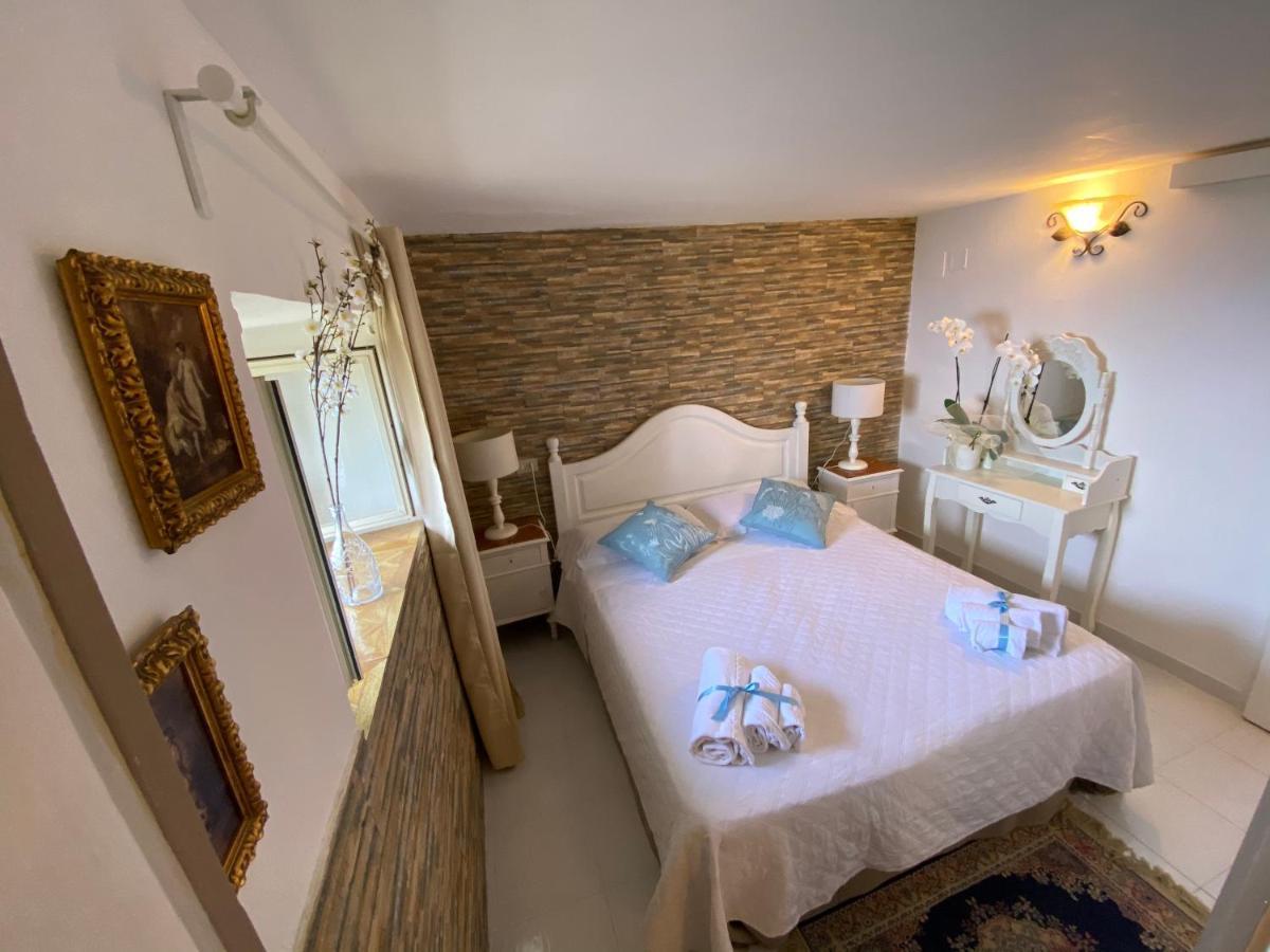 Villa Don Mimi Guarnaschelli La Dependace Taormina