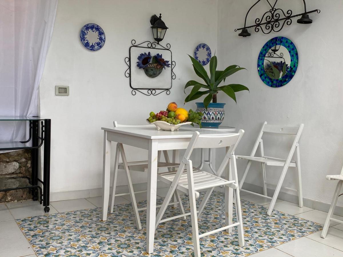 Apartment Villa Don Mimi Guarnaschelli La Dependace