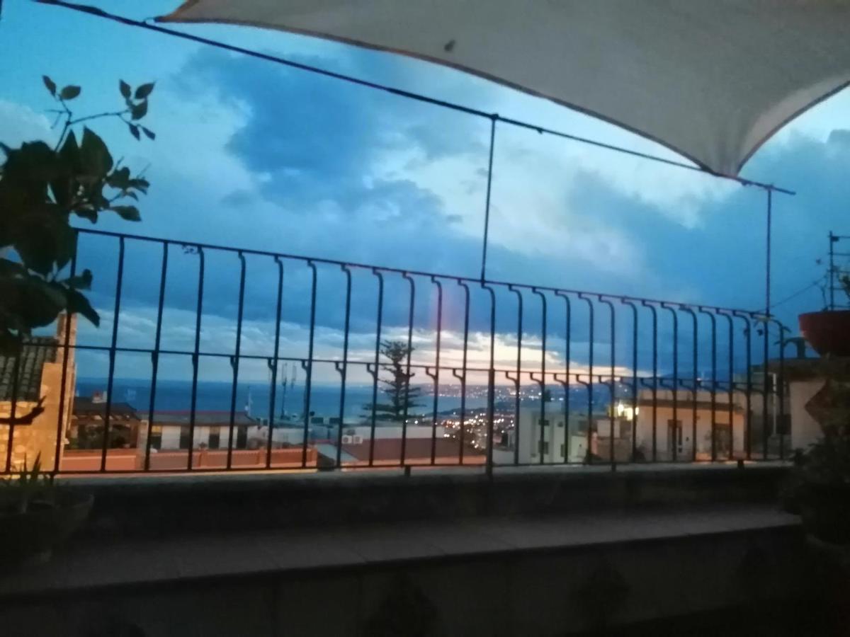 Aly Art Duomo, Gulf & Etna View *