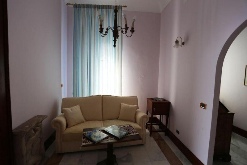 Bed & Breakfast Casa Cuseni, Residenza D'artista, Museo E Giardino Storico 3*