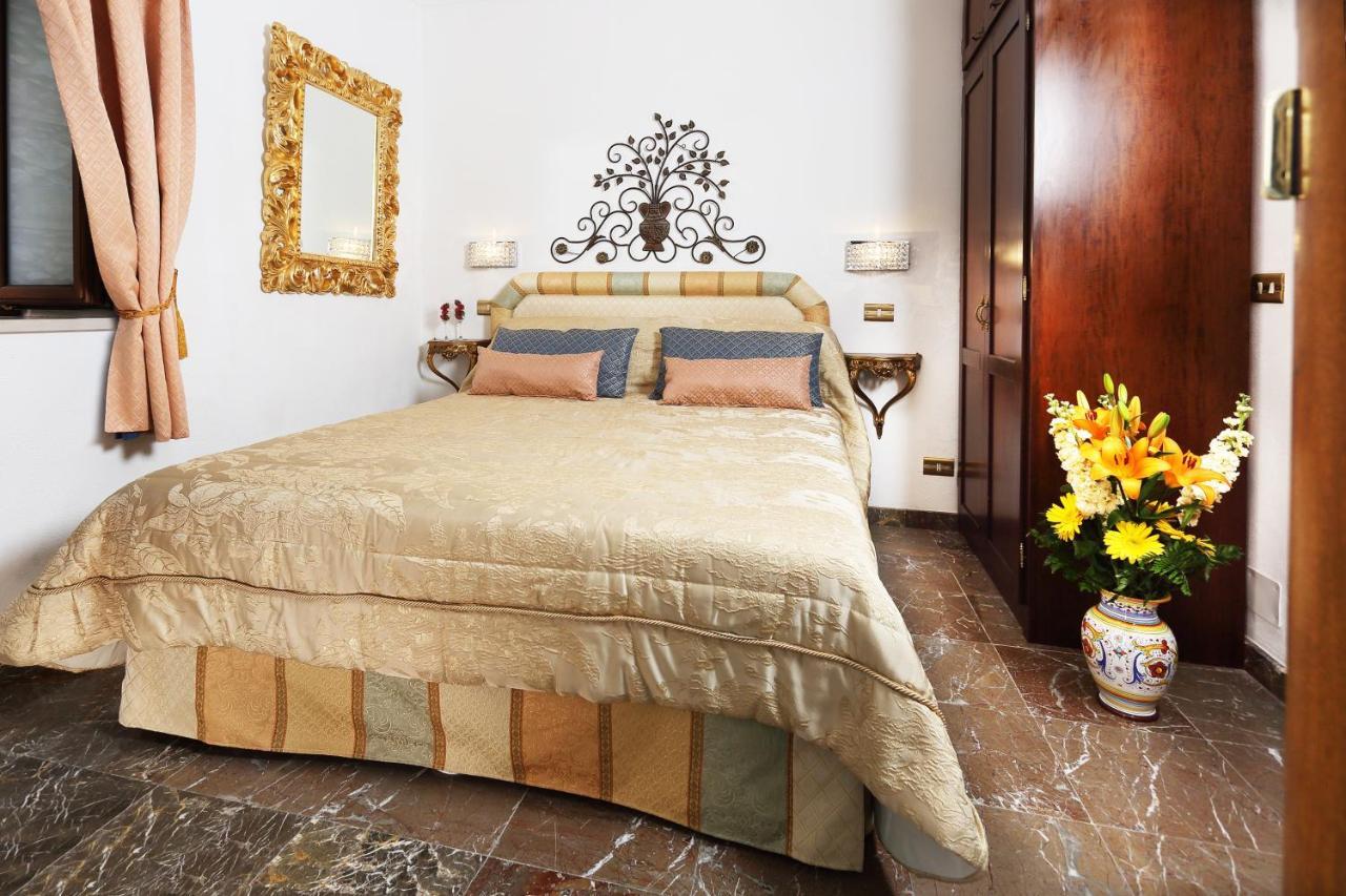 Luxury Center, Terrace With Views Villa