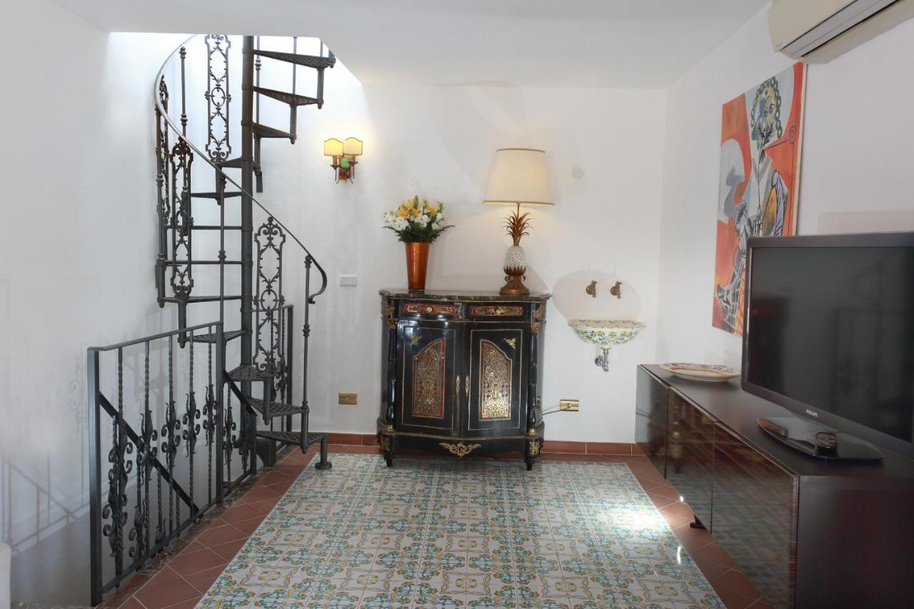 Villa Luxury Center, Terrace With Views