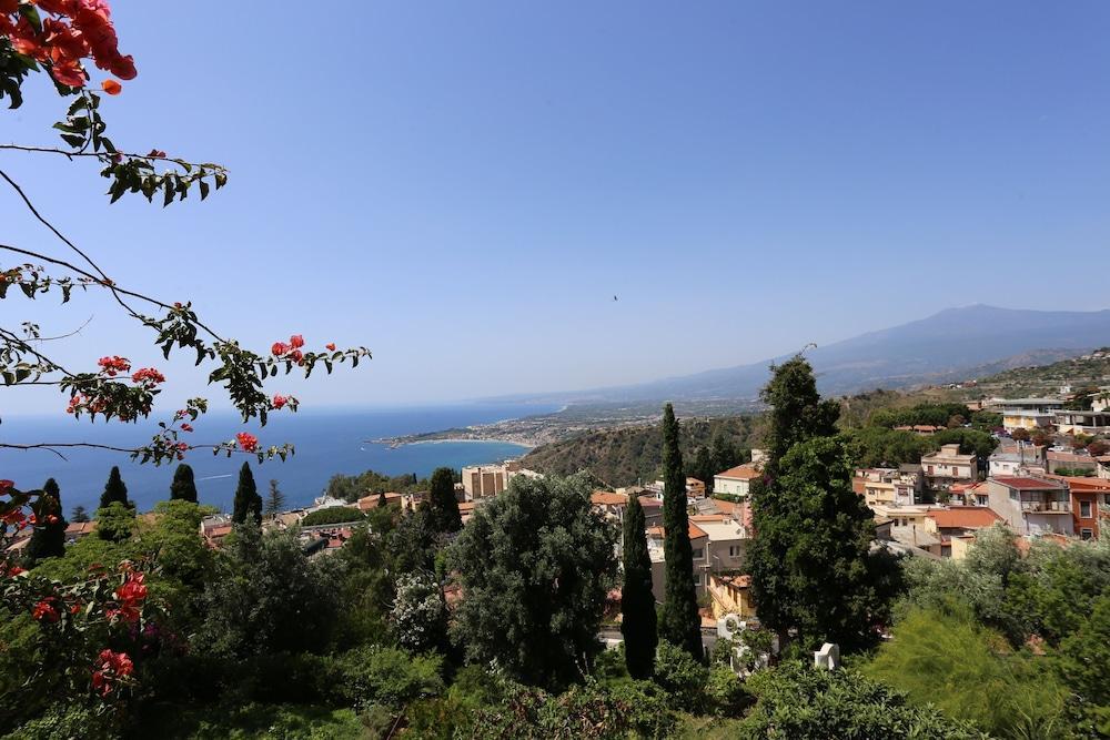 Casa Cuseni, Residenza D'artista, Museo E Giardino Storico Bed & Breakfast