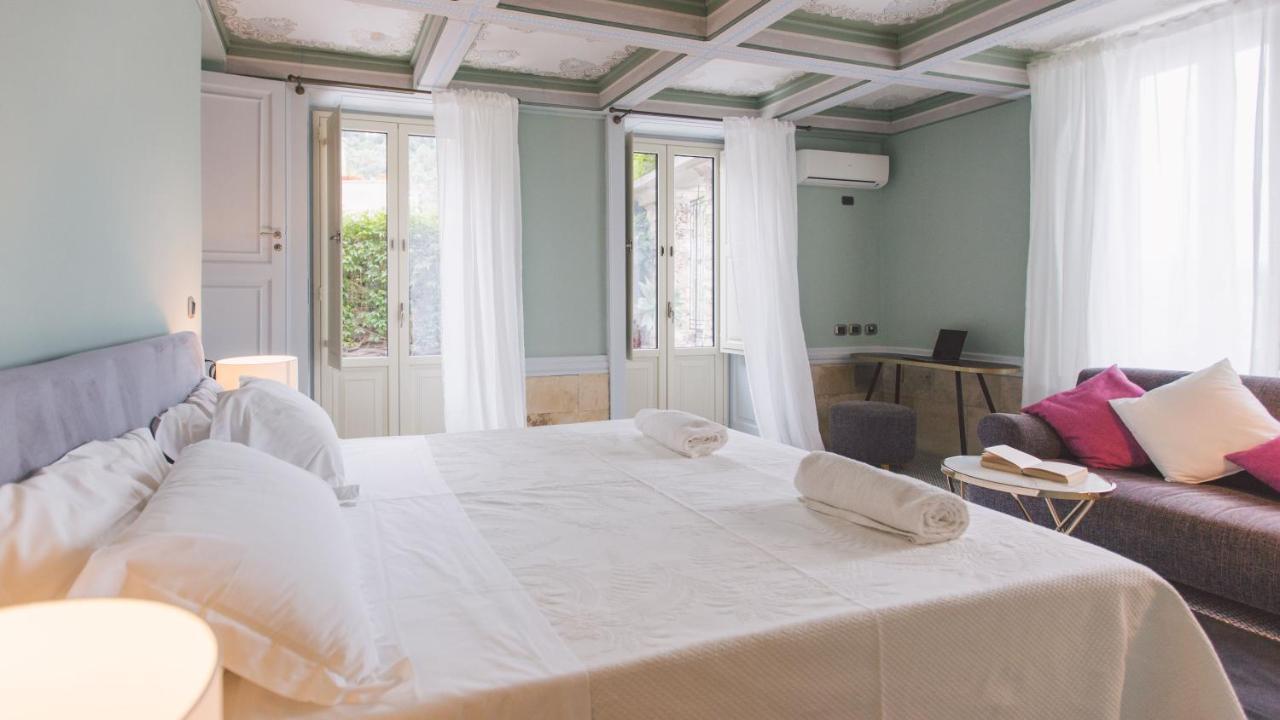 Villa Torre Pirandello 6, Emma *