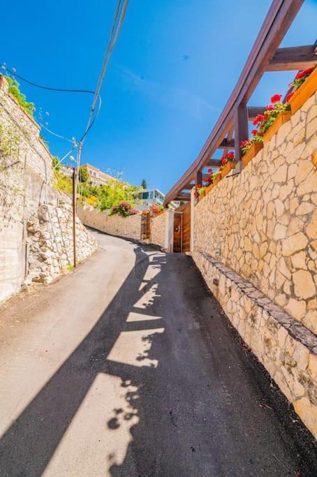 Vista Mare A Con Parcheggio Paolone House *