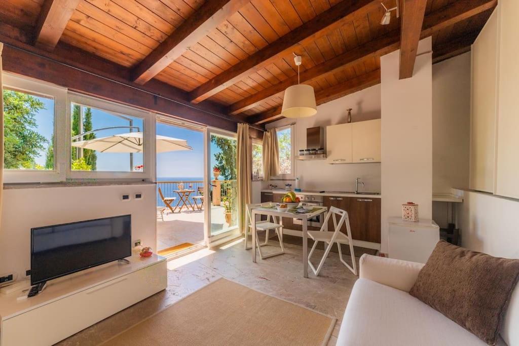 Vista Mare A Con Parcheggio Paolone House * Taormina