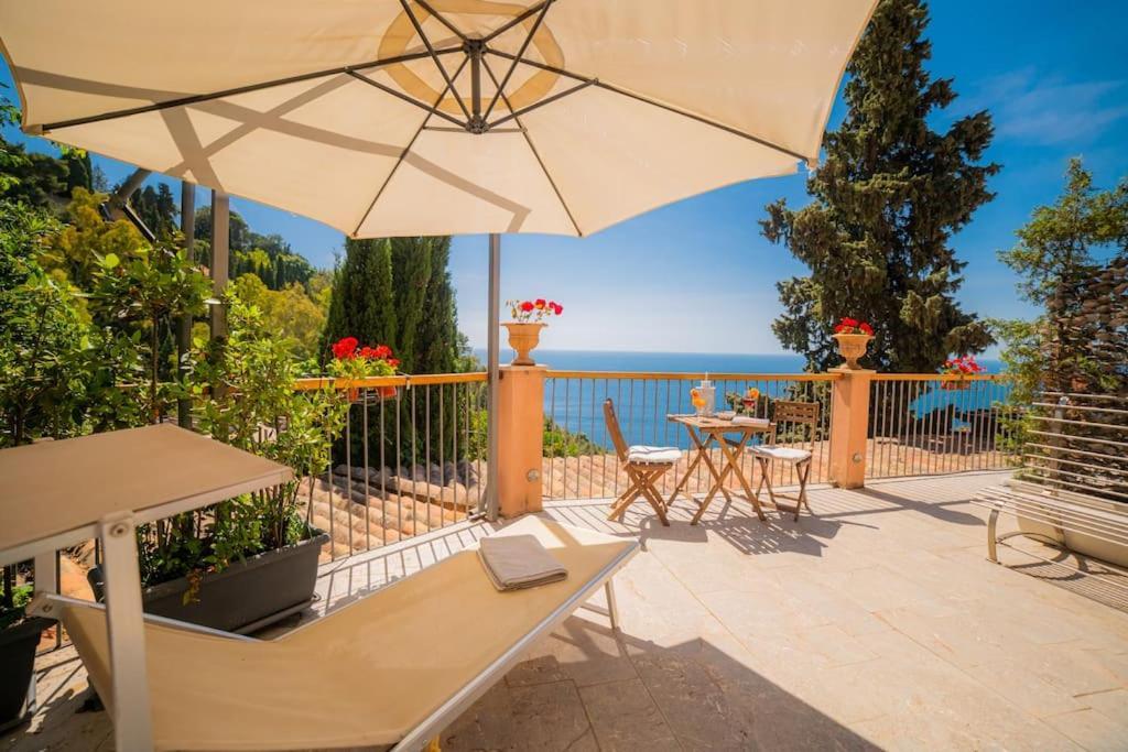 Vista Mare A Con Parcheggio Paolone House Chalé Taormina