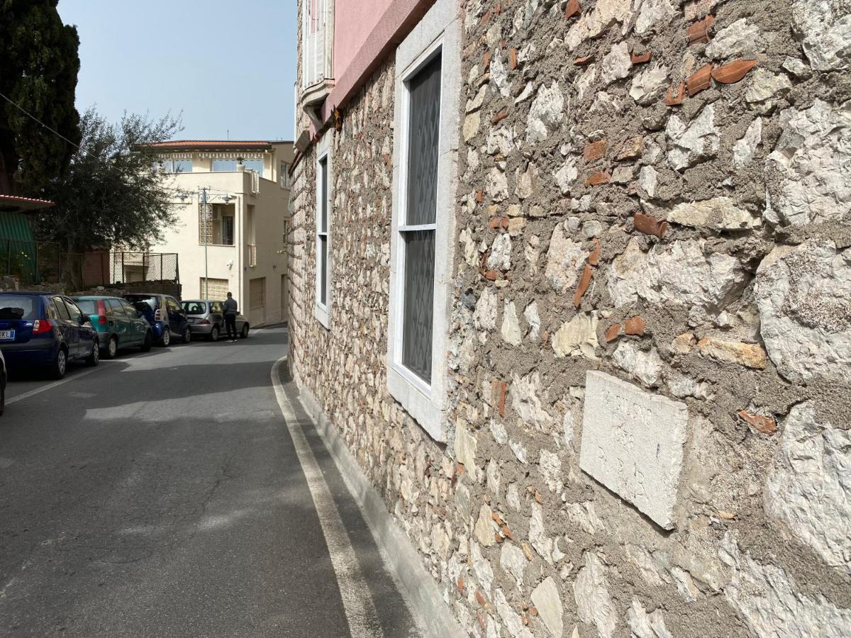 La Rocca Acomodação com café da manhã  *
