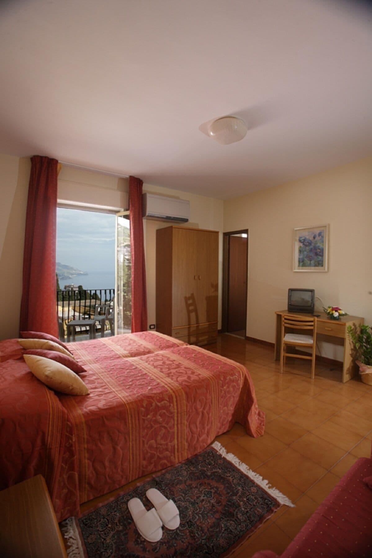 Hotel Natalina 2*
