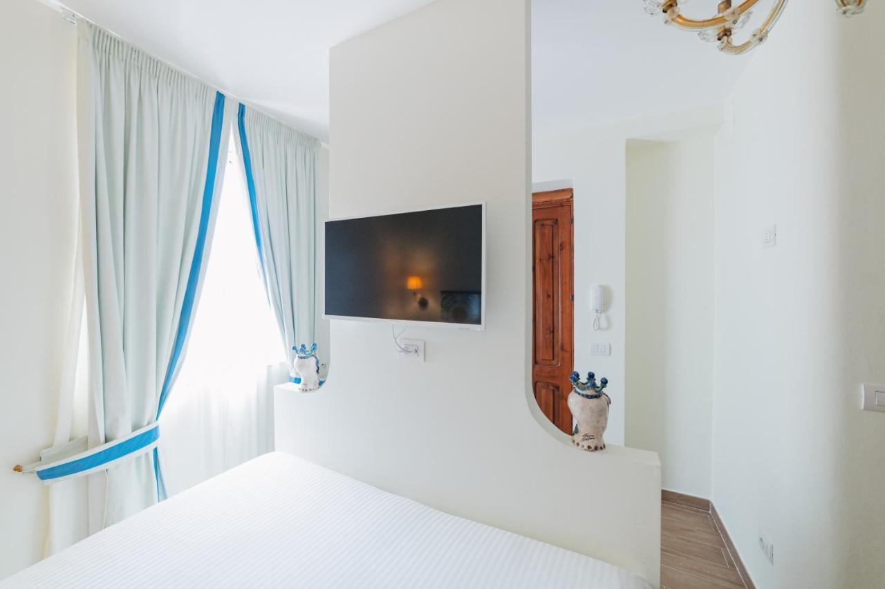 Ottaviano - Elegante Attico Vista Mare Apartment *
