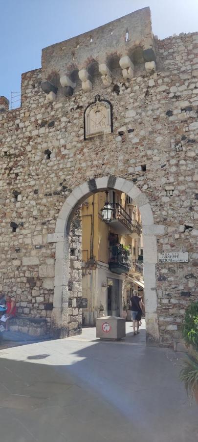 Akropolis Bed & Breakfast